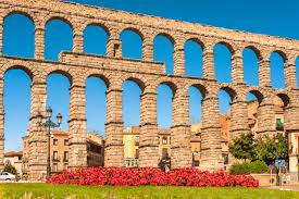 To find these springs, romans would look for green grass during dry seasons or certain vegetation growth. Roman Aqueduct Facts You Won T Be Able To Look Away From Historyplex