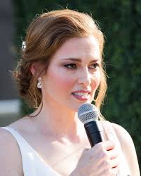 Amidst all the grandeur of a wedding, it's the little things that truly  make it special. Just like the carefully curated blooms in this bouquet by  @maryesdowney, adding authentic personal touches to