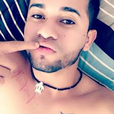 Bryan Linares added a new photo.