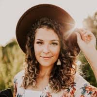 Alex Shaver's Instagram, Twitter & Facebook