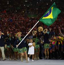 Moedas comemorativas feitas para as olimpíadas do rio, em 2016. Yane Torben E Joao Do Pulo Quem Foi Porta Bandeira Do Brasil Em Olimpiada 17 07 2021 Uol Olimpiadas