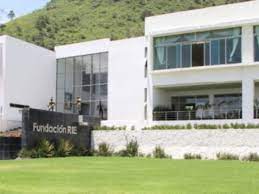 A roberto sandoval se le acusa por el delito de operaciones con recursos de procedencia ilícita y presuntos nexos que tenía con el cartel de jalisco nueva generación. Esposa E Hija De Roberto Sandoval Reclaman Bienes Asegurados Meganoticias