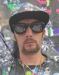 Lee Cheney's Instagram, Twitter & Facebook