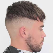 Short spikes are characterized by raising your short hair with gel in a spiked style. 45 Best Short Haircuts For Men 2020 Styles