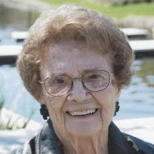 Peg Newton's Instagram, Twitter & Facebook