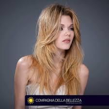 Taglio capelli scalati e lunghi con ciuffo. Tagli Per Capelli Lisci Ispirazioni Per Corti Medi E Lunghi Renato Corvino Parrucchieri Napoli