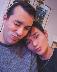 Watch me get lit during New Years 😎🥳🥂 • • • • • #party #newyears  #happynewyears #nyd #partyideas #partyin #drink #getaway #cottage  #cottagelife #minivacation #vacation #drinking #drinkinggames  #partylatenight #latenight #celebrate #celebrateyourself ...