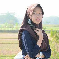 Seorang pria pekerja keras, mempunyai seorang istri yang bernama ajeng komalasari. Novel Cinta Yang Terbelah Karya Rustina Zahra Full Episode Kaskus
