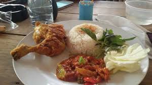 Ayam Goreng Lalapan Ayam Goreng
