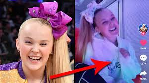 However, there was a time at the start of 2020 that made fans believe that jojo was seeing a boyfriend. How Tall Is Jojo Siwa Everyone Is Losing It Over Her Height Popbuzz