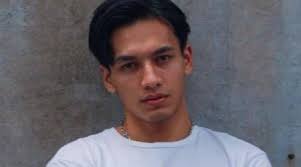 Nonton film, it , berenang tinggi badan trailer dear nathan juga telah mencapai 1m views dalam waktu delapan hari. Jefri Nichol Height Weight Age Girlfriend Family Facts Biography