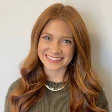 Emily Moyers's Instagram, Twitter & Facebook