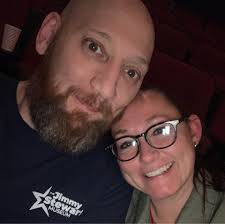 Where to find a helium valve/regulator that fills balloons to a set size?