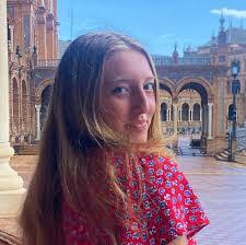 Penelope Maddox's Instagram, Twitter & Facebook