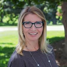 Karla Painter's Instagram, Twitter & Facebook