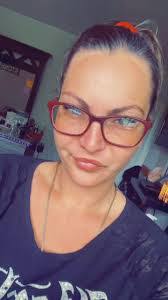 Ashlie Ward's Instagram, Twitter & Facebook