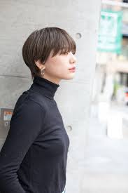 面長顔を似合わせショートで小顔に ハンサム 大人可愛いヘアカタログ hair 面長 ヘア 面長 ヘアスタイル ショートヘア