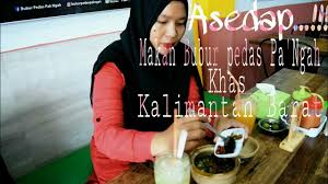 Salah satu alasan menu orang lebih memilih menu ini karena memang praktis, enak sehingga sangat sebagai menu sarapan pagi. Makan Bubur Pedas Pa Ngah Khas Kalimantan Barat Youtube