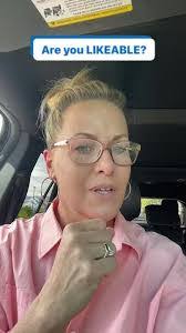 Anna Macfarlane's Instagram, Twitter & Facebook