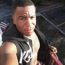 Lonnie Pendleton Jr (@yungpoboy720)