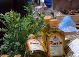 La ruda en el perú es considerada una hierba de la buena suerte y es usada en ritos de magia por los chamanes. Cana Con Ruda Mitos Y Verdades De Esta Tradicion Am990 Formosa