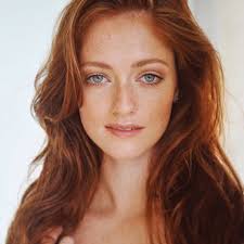 Ilana Johnson's Instagram, Twitter & Facebook