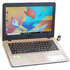 Selain terkenal awet, harga laptop asus vivobook a442u juga dikenal masih terjangkau. Jual Laptop Asus A442u Core I7 Gen8 Double Vga Jual Beli Laptop Bekas Kamera Service Sparepart Di Malang