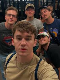 con (@connor.barton) • Instagram photos and videos