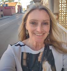 Somerset based 25yr old in a 70yr old body, 5 yrs single by choice, now  looking for long term relationship with female non smoker, intelligent, fun.