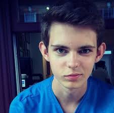 Pin By Aitana Storybrook Pd Acuerdat On Peter Pan Robbie Kay Robbie Kay Peter Pan Robbie