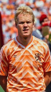 Ruud gullit s een voormalig nederlands profvoetballer. Www Ek88shirt Com No Twitter Van Harte Gefeliciteerd Https T Co Njwasypkle