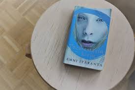 Emmi Itäranta: Teemestarin kirja