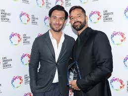 Born december 24, 1971), better known as ricky martin, is a puerto rican singer, songwriter, actor, author. Ricky Martin Baby Gluck Erstes Foto Von Seinem Vierten Kind Bunte De