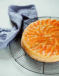 Cake Polenta Abricot Et Caramel De Christophe Michalak Pour 6 Personnes Recettes Elle A Table Recette Recettes De Cuisine Polenta Desserts Aux Fruits