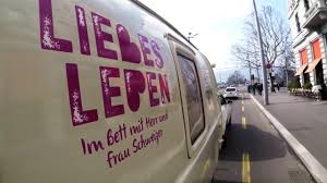 Aber dann passt doch irgendetwas nicht ganz und man ist schon mittendrin. Liebesleben Im Bett Mit Herr Und Frau Schweizer Staffel 1 Folge 1 Play Srf