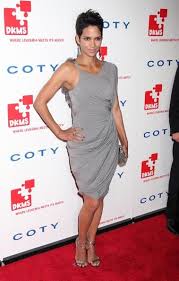 Halle Berry Cocktail Dress Halle Berry Halle Berry Style Halle Berry Feet