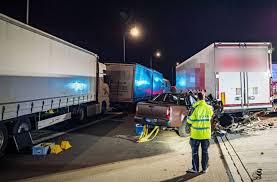 Ein like bedeutet eure kenntnisnahme. Todlicher Unfall Auf A8 Polizei Veroffentlicht Details Zum Unfallhergang Boblingen Stuttgarter Nachrichten