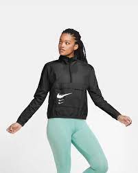 Choose from a variety of running and gym jackets in different colours, materials and styles. Nike Swoosh Run Women S Pullover Running Jacket Nike Lu