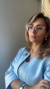 Тема «Авторы женской фантастики, прозы и романтики»