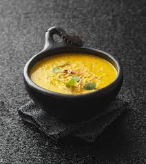 Une Soupe De Sorciere Crabe Coco Pour Un Delicieux Repas Du 31 Octobre Recette Plat Rapide Idee Recette Crabe