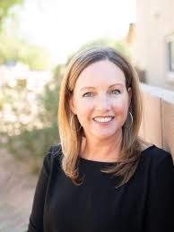 Kim Penrose's Instagram, Twitter & Facebook