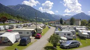 Oberstdorf heißt traumurlaub mit über 200 km wanderwegen und 130 km skipisten in den allgäuer alpen. The Campsite