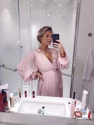 Victor nilsson lindelöf tackade nej till landslagssamlingen av personliga skäl. Maj 2019 Maja Nilsson Lindelof Mammaklanning Gravidoutfits Stilar