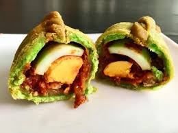 Cheese lobster with spicy sambal that gives a boost, best of both worlds. Karipap Nasi Lemak Viral Rm6 Sebiji Laku Habis