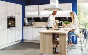 Wir sind ihr architekturpartner für die planung, herstellung und montage von anspruchsvollem und einzigartigem betondesign im bereich architektur und innenarchitektur, spezialisiert auf komplexe betonelemente. Designkuchen Sommerlad