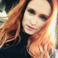 Amy Persinger's Instagram, Twitter & Facebook