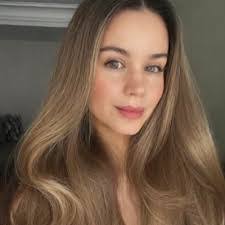 Paige Thelen's Instagram, Twitter & Facebook