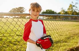 We recommend this size glove for 9 year olds, not only because it makes it easier to catch. The 5 Best Baseball Gloves For A 7 Year Old 7 Year Olds