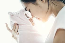 Fimela.com, jakarta puasa di bulan ramadan menjadi tantangan tersendiri bagi ibu menyusui, dikarenakan harus menjaga kebutuhan energi dan zat gizi yang akan diberikan kepada si kecil. Menu Buka Puasa Ibu Menyusui Bekerja Dan Trik Memilihnya Glints Blog