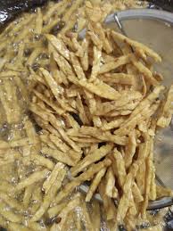Cara membuatnya yang cukup mudah dan tidak membutuhkan waktu yang lama dalam memasaknya, sehingga menjadikan hidangan ini cepat disajikan untuk keluarga di rumah. Sambal Garing Bilis Tempe Tahan Lama Nak Goreng Dan Gaul Pun Kenalah Tahu Rahsianya Mingguan Wanita